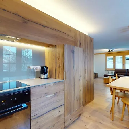 Apartment Modern And Spacious With Balcony Facing South, Marietta #3 *