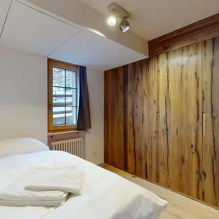 Modern And Spacious With Balcony Facing South, Marietta #3 דירה *